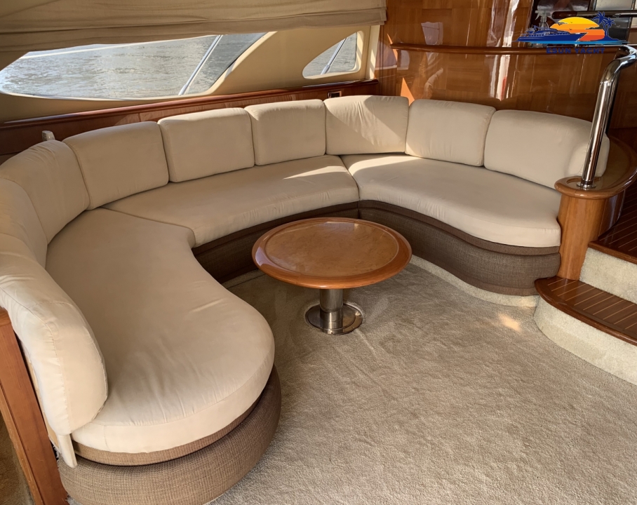 Du thuyền AZIMUT 62 (LUXURY)