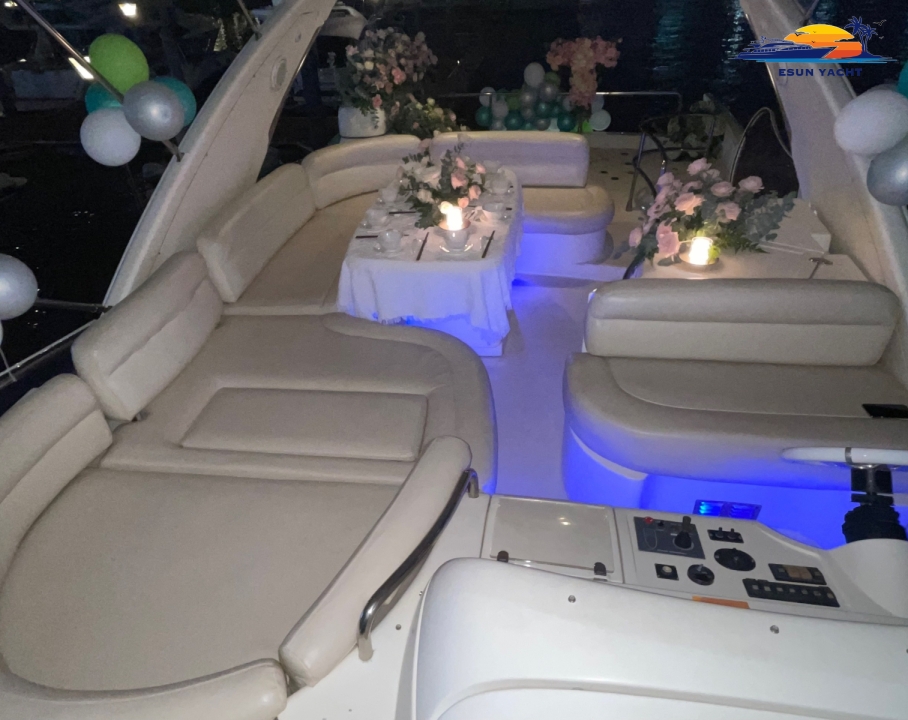 Du thuyền AZIMUT 62 (LUXURY)