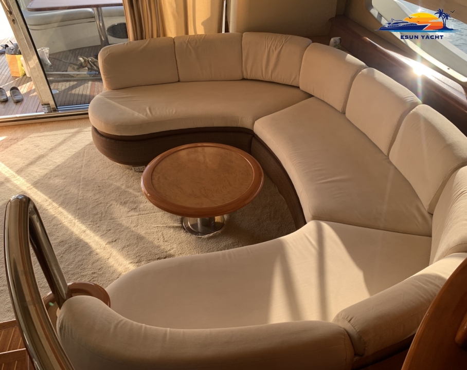 Du thuyền AZIMUT 62 (LUXURY)