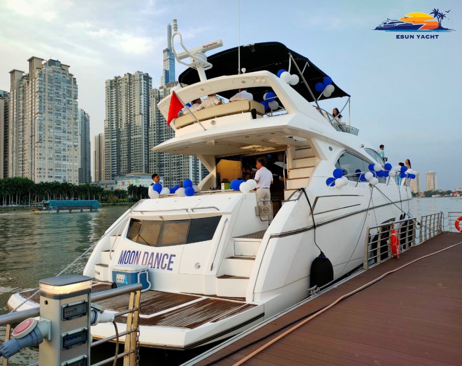 Du thuyền SUNSEEKER 63